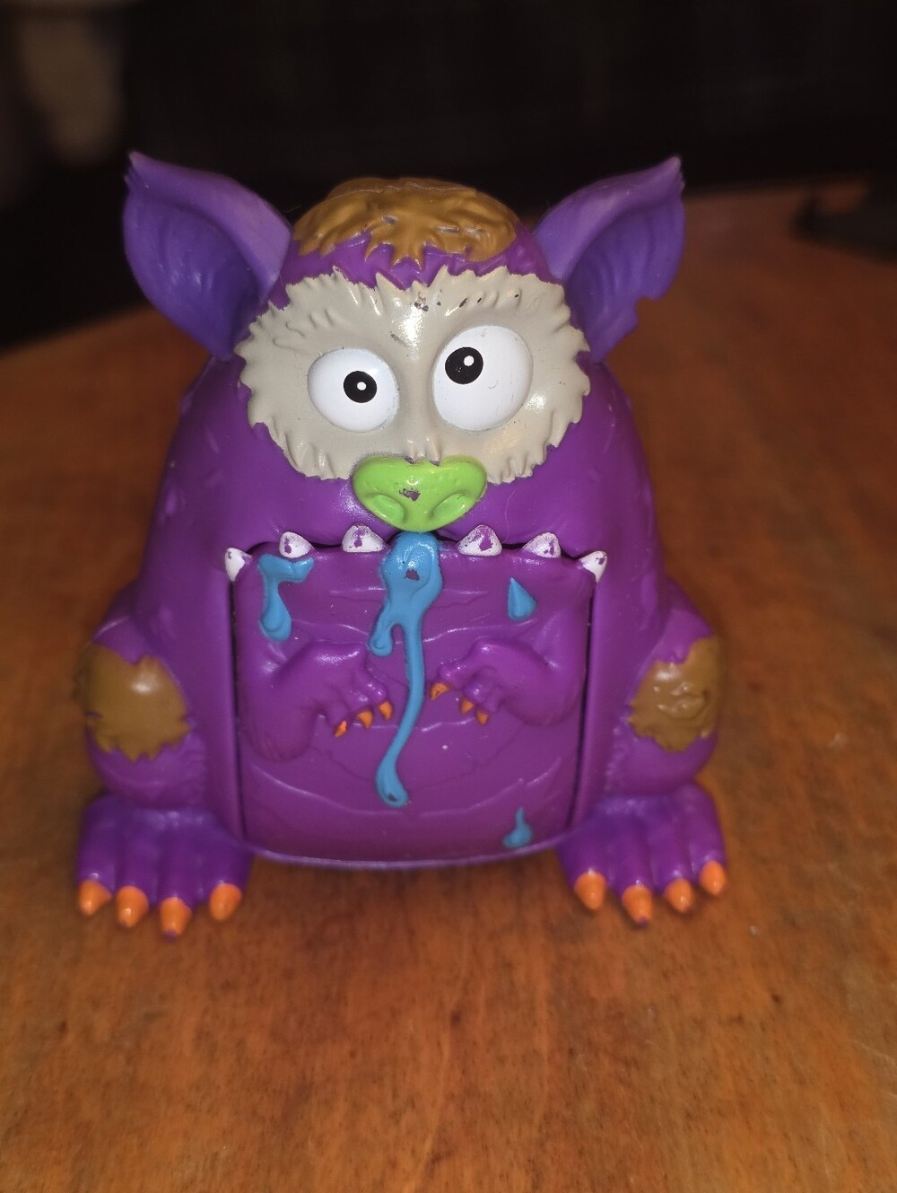 2019 Crate Creatures, Barf Buddies, Skitter figure, purple, Wonderland Collect